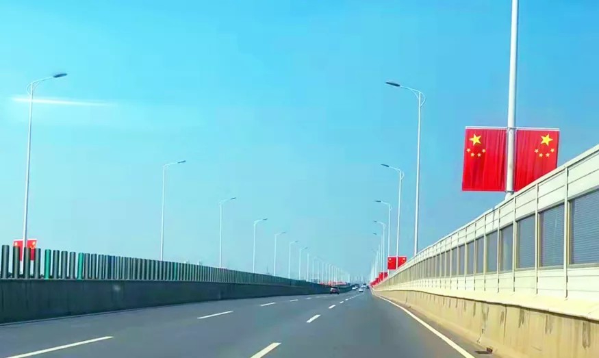 【為群眾辦實(shí)事】迎國(guó)慶！南昌城投運(yùn)管公司彰顯國(guó)企擔(dān)當(dāng) 做好“穩(wěn)安全、保暢通、強(qiáng)服務(wù)”工作